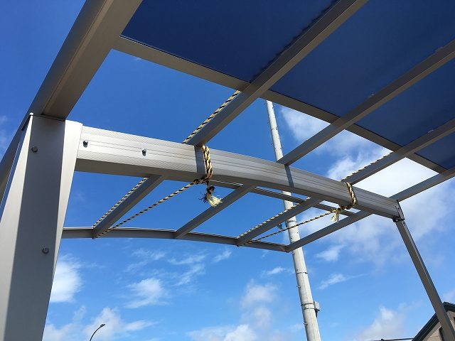 台風被害で破損したカーポートを撤去再建工事にかかる費用相場(1台用カーポート)