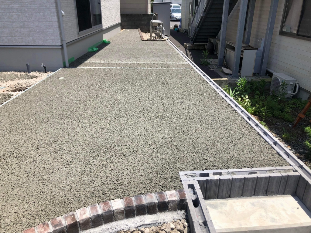 似てるけど、オワコンとオコシコンってどう違うの？