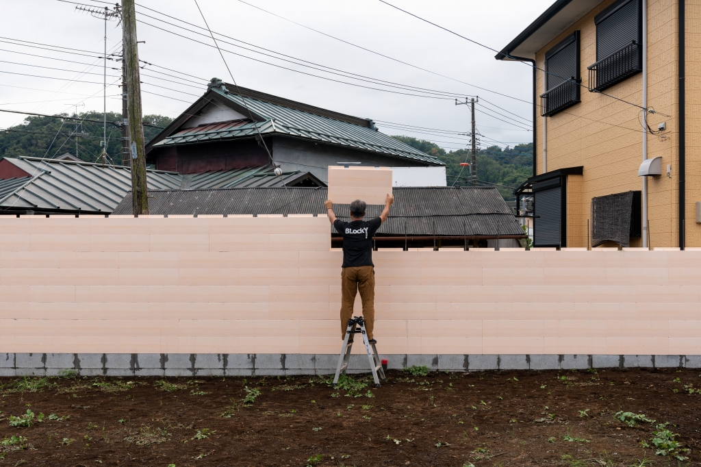 ブロッキーは発泡スチロール製の軽いブロック