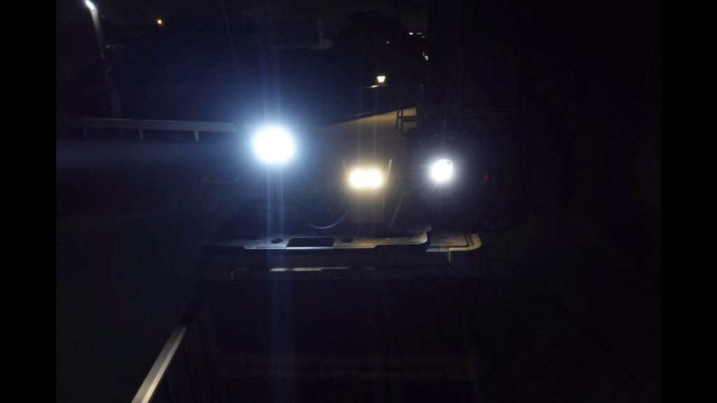 防犯カメラの本来の機能じゃないけどセンサーライトの明るさ比較