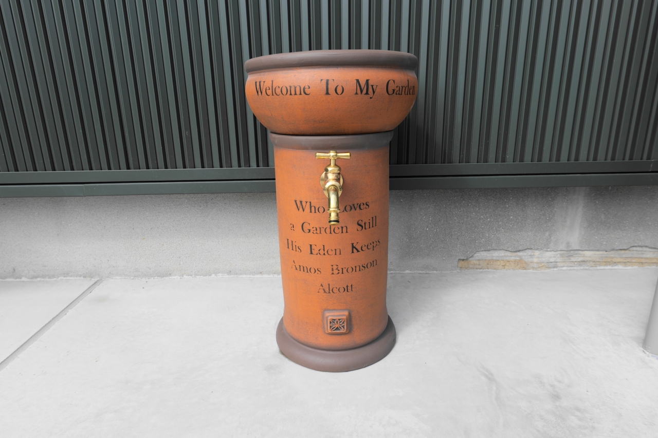 散水栓を立水栓に変えるなら「ウェールズ」一択